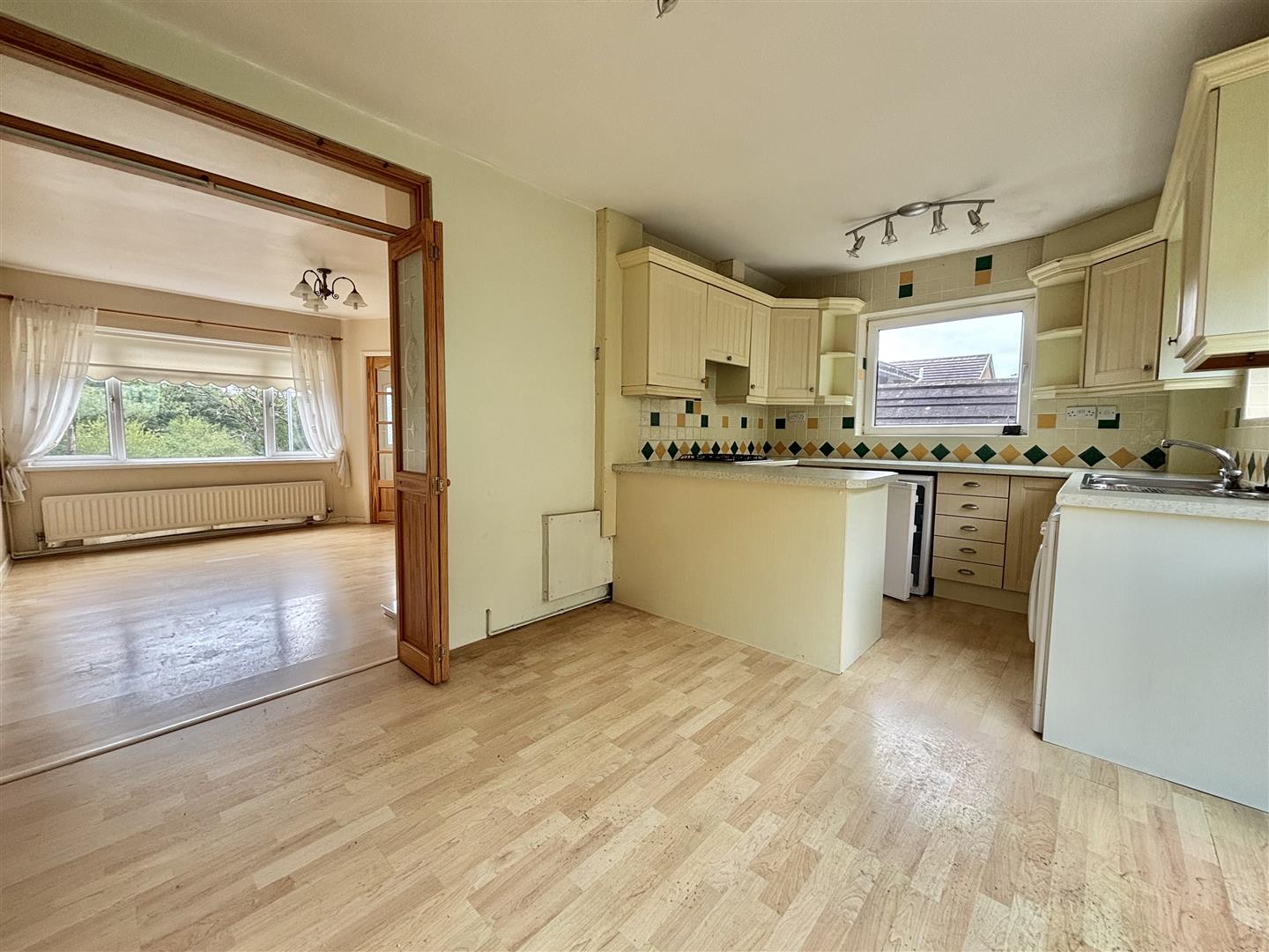 Oakdene, Killay, Swansea, SA2 7RX